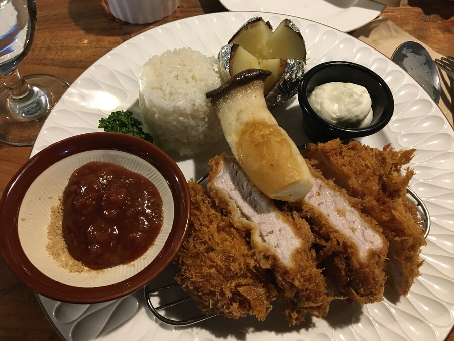 채팅방에 올렸다가 정리해 보는 돈가스 모음집._28.jpg