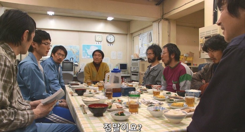 남극기지에서 남자들이 매일 생산해내는 허연액체_14.jpg