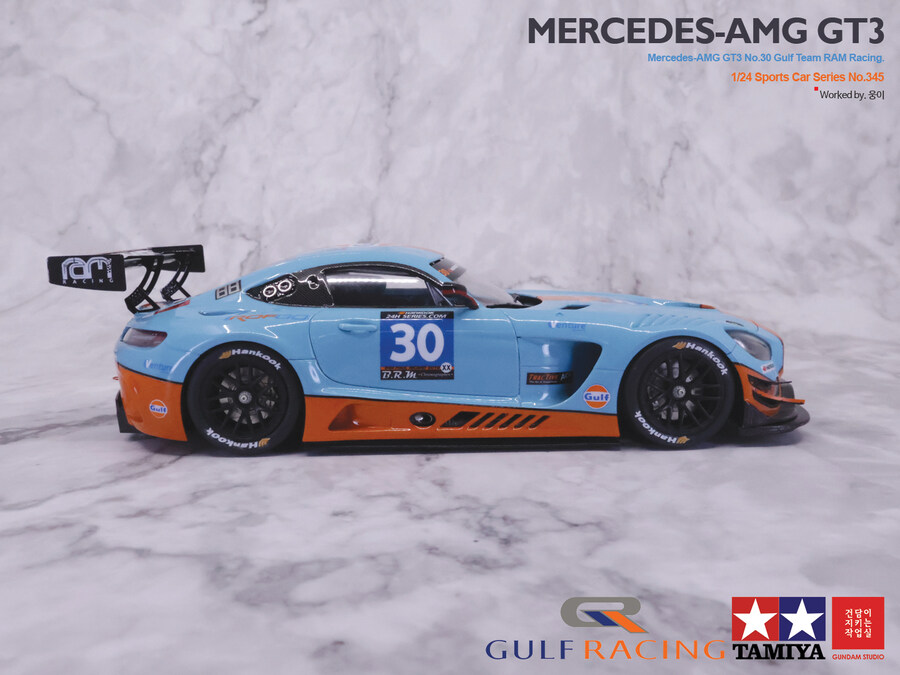 1/24 Mercedes Benz AMG-GT3 No.30 Gulf Racing_11.jpg