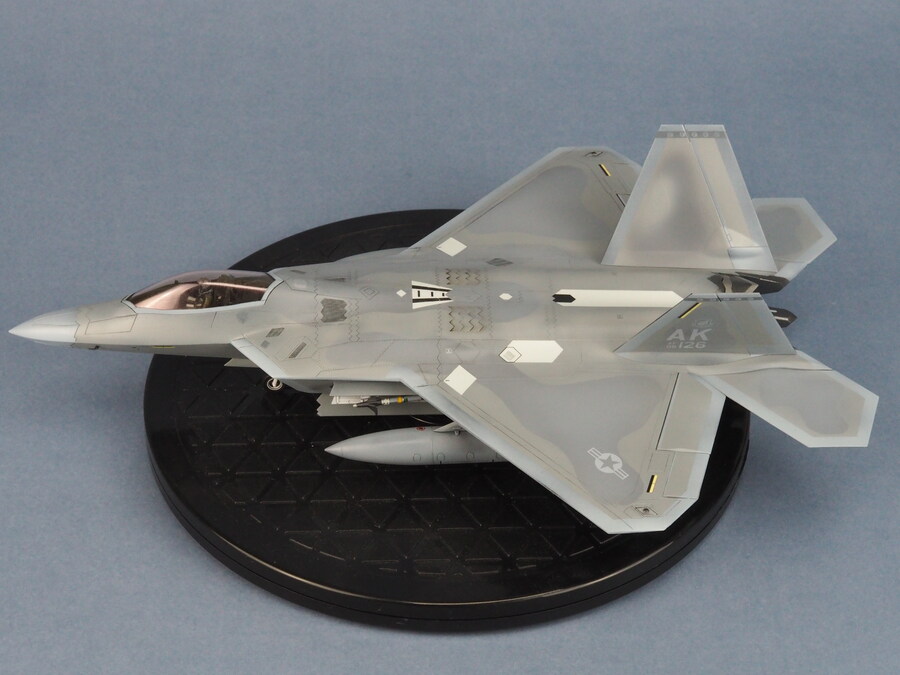 Academy 1/72 F-22_9.jpg