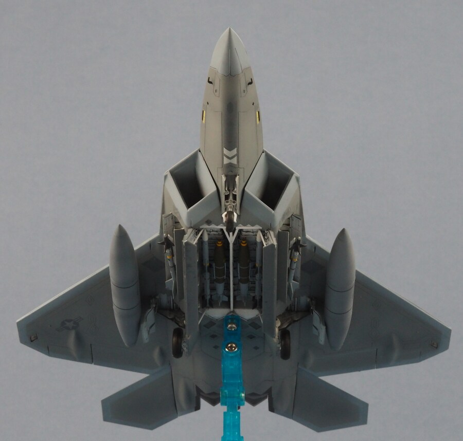 Academy 1/72 F-22_13.jpg