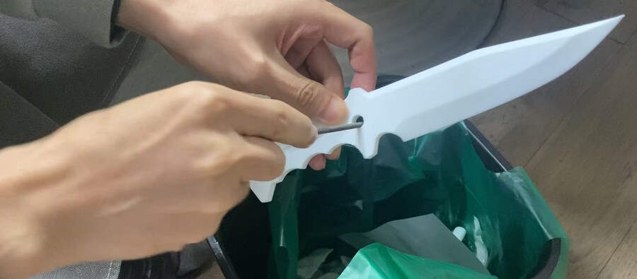 3D 프린터로 만든 발로란트 프리즘 칼_7.png