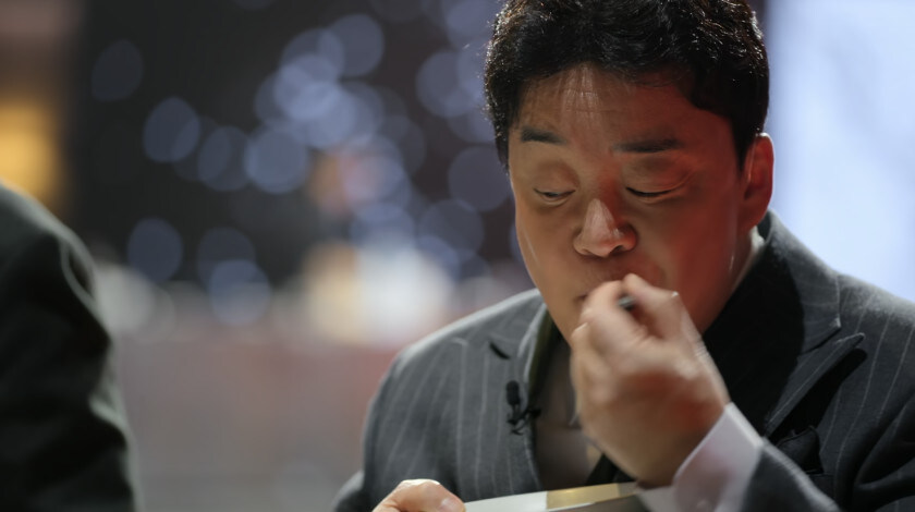최현석 요리를 먹은 두 사람의 정 반대의 반응_4.jpg