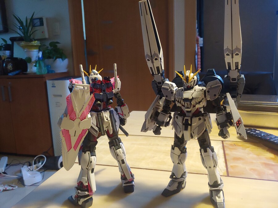 MG 내러티브 건담 B, C팩 장비 리뷰_11.jpg