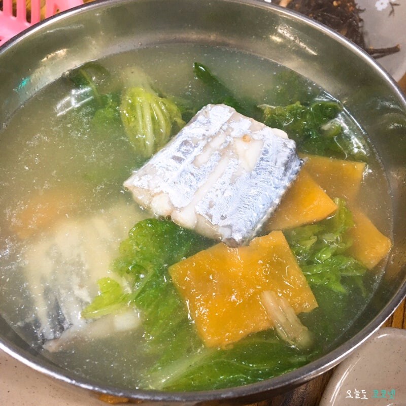 타지 특이한 음식은 그냥 그곳은 이렇게 먹구나하고 이해해야함_4.jpg