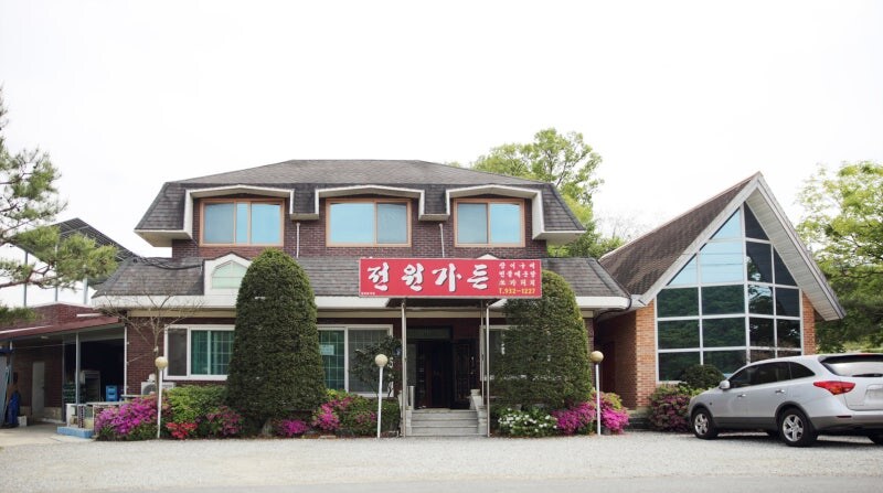 수상할 정도로 진짜 안 망하는 식당 ㄷㄷㄷ;;_9.jpg