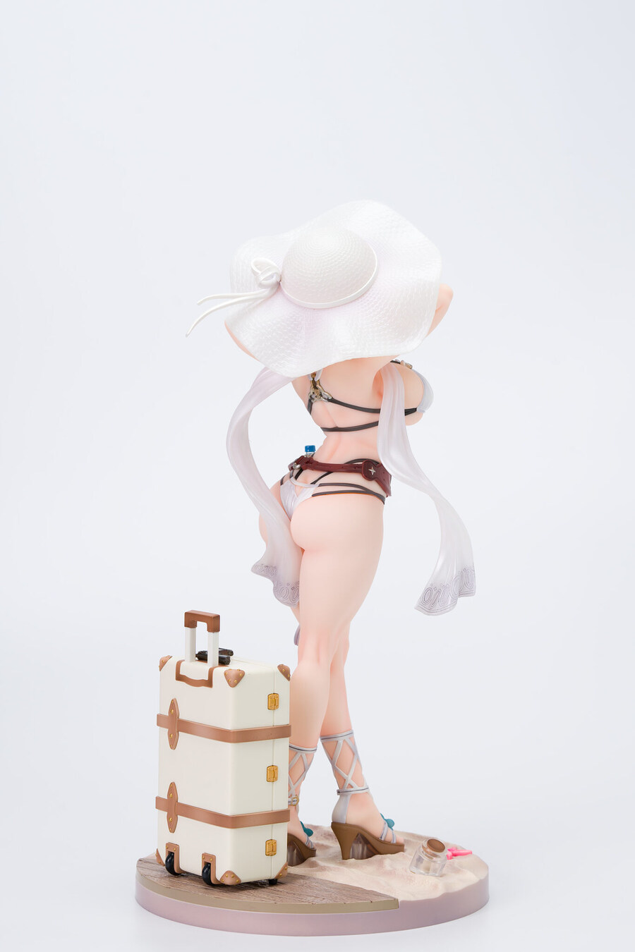 평범한 라이자 일러레 피규어_4.jpg