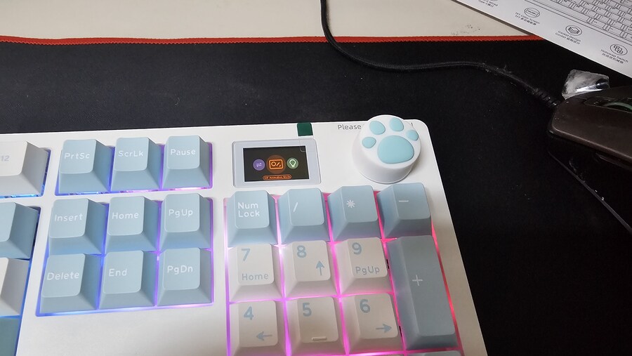 키보드에 달린 작은화면으로 가능한거_1.jpg