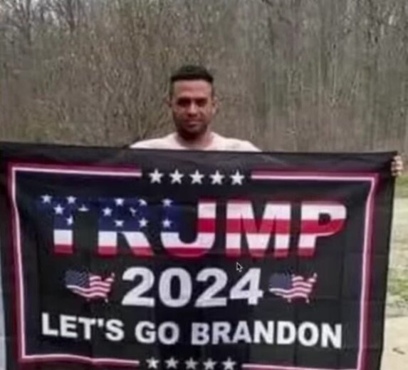 트럼프 투표 독려하던 쿠바인, 이민국에 구금_3.jpg