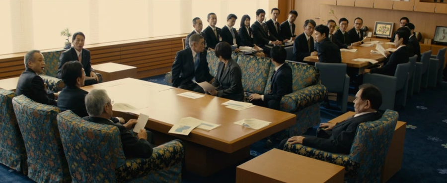 일본 관료제도를 까면서 빨아주는 영화, 신 고질라_2.webp