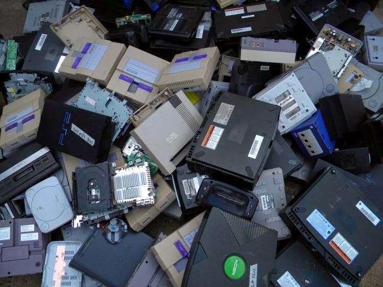 미국 유명 게임매장 쓰레기통_7.jpg