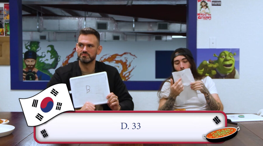 한국 음식 티어 정리 하는 미국 유튜버_46.jpg