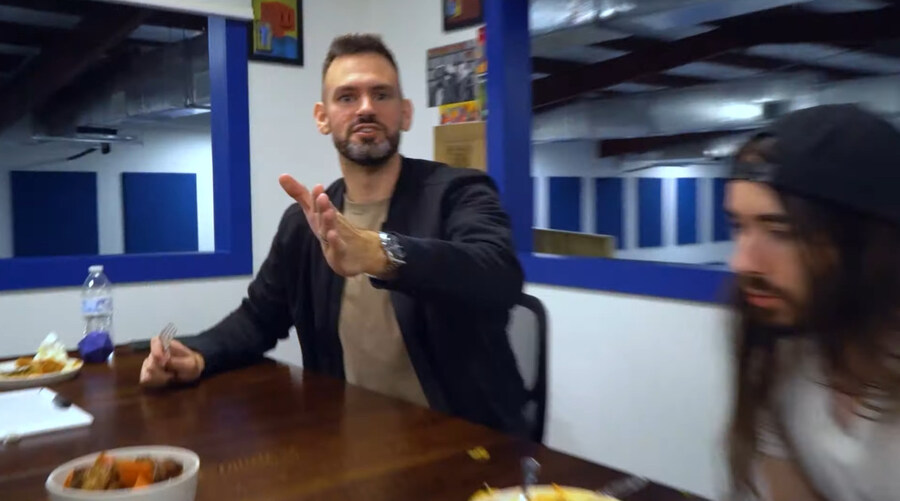 한국 음식 티어 정리 하는 미국 유튜버_71.jpg