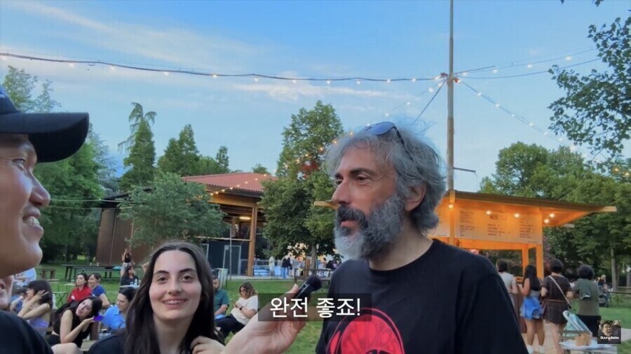 딸의 남자친구 조건으로 딱 하나만 내걸은 이태리 아저씨_4.jpg