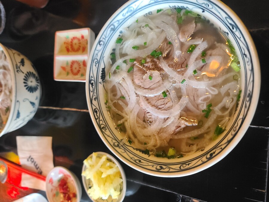 에모이 쌀국수 그리고 상무초밥_1.jpg