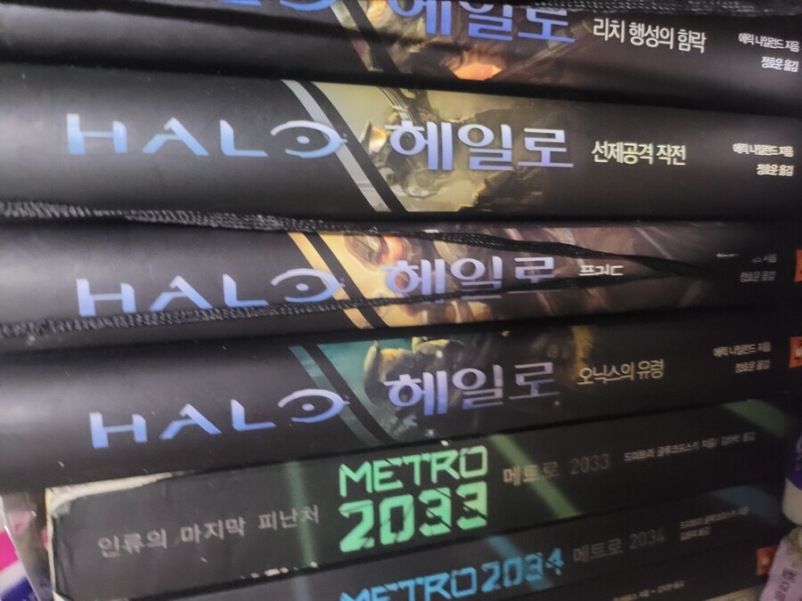 헤일로는 그냥 리치 이후로 나온 시리즈 스토리가 다 지 ㅈ대로임_4.jpg
