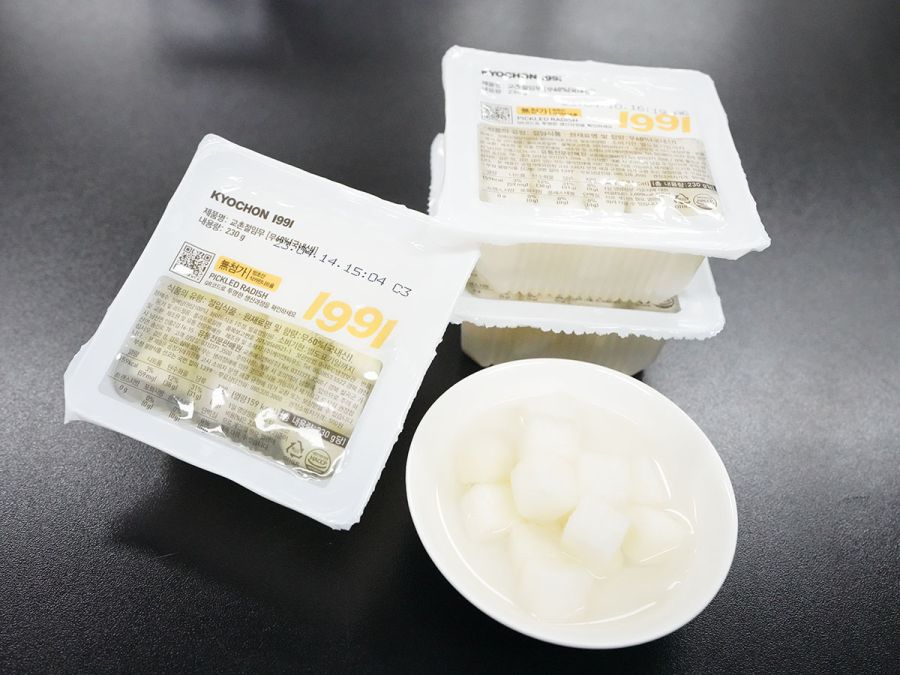 가끔 보이는 괴이한 치킨무.jpg_2.jpg