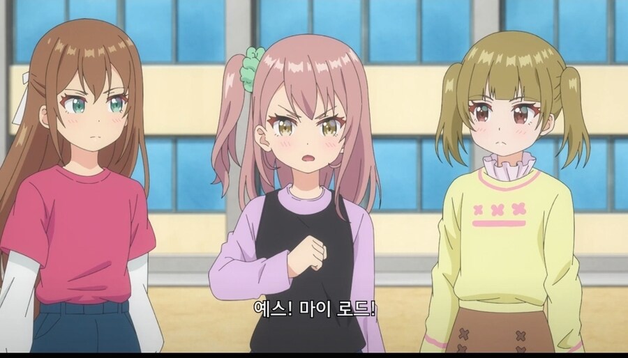 전학오자마자 반 전체를 휘어잡은 여초딩.jpg_39.jpg