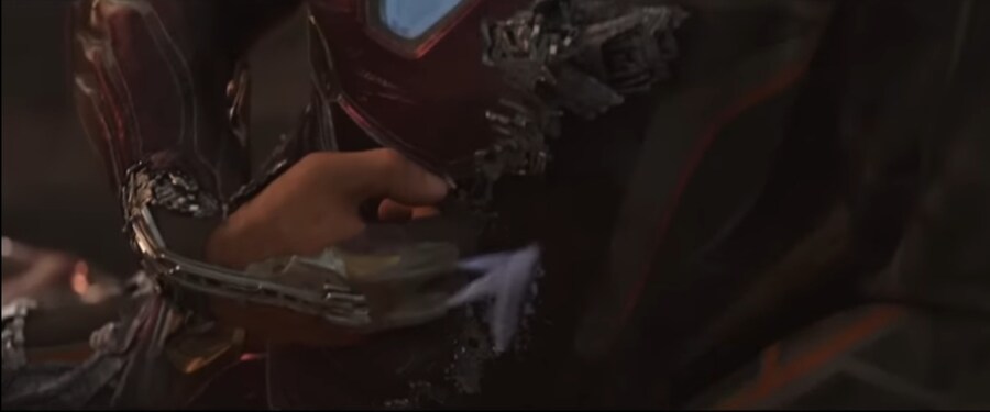 만화애니 빌런들이 사람을 죽일때 주로 배쪽을 노리는 이유_8.jpg