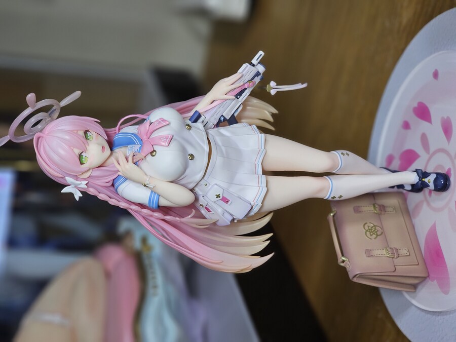 오늘 받은 하나코 피규어_1.jpg