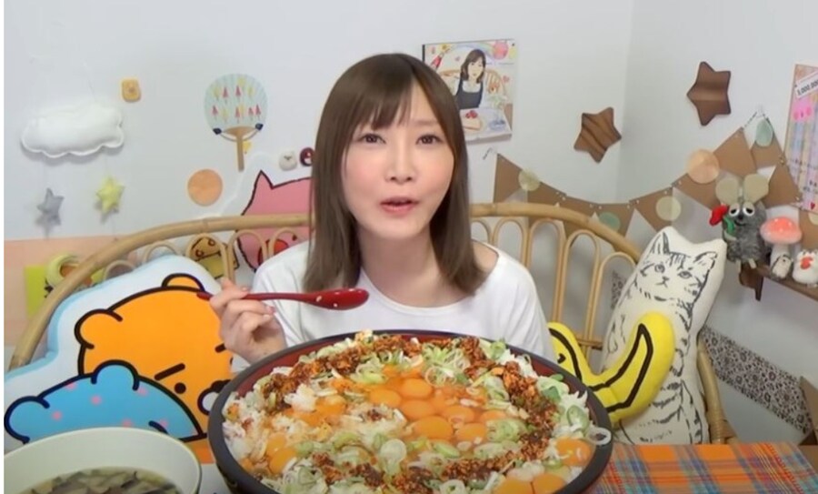 일본 520만 먹방 유튜버 키노시타 유우카 은퇴 선언.jpg_1.png