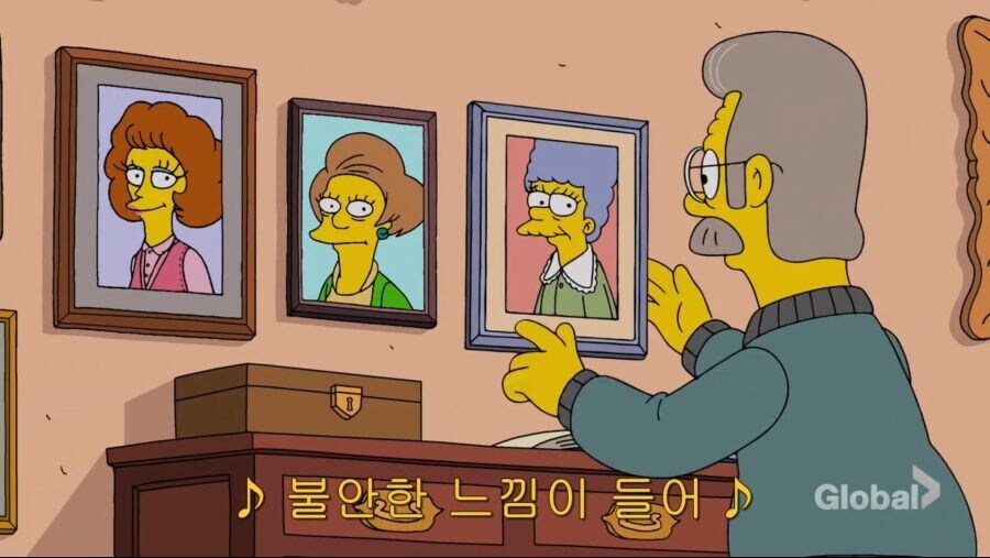 심슨가족) 아내의 영정사진 수집하는 남편_3.jpg