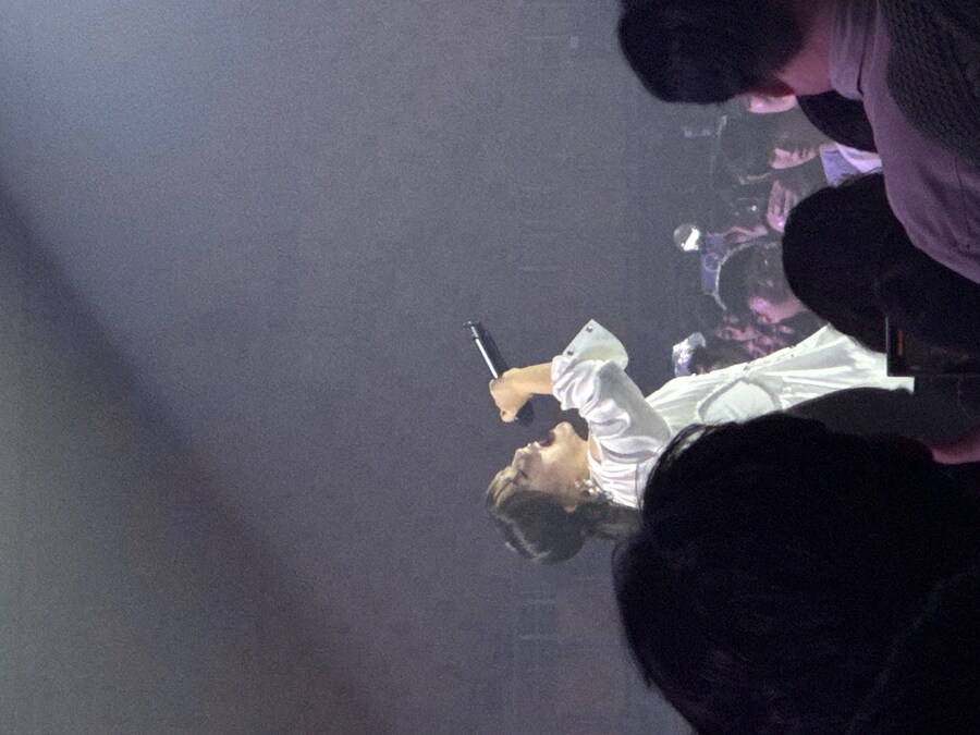 윤하시 7집 앵콜 콘서트 갔따옴_4.jpg