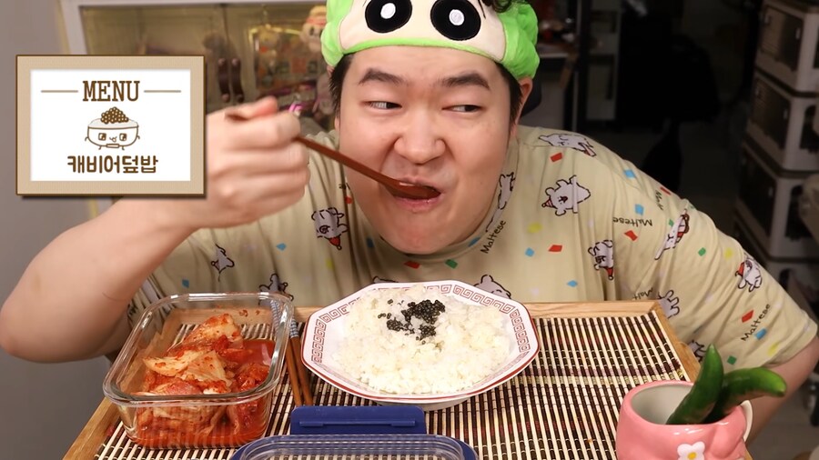 인생 첫 캐비어 먹방 하는 유튜버.jpg_49.png