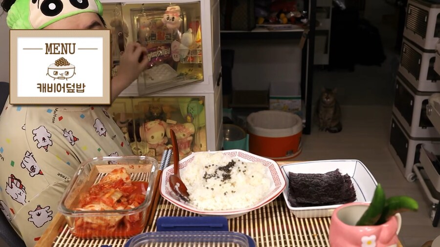 인생 첫 캐비어 먹방 하는 유튜버.jpg_68.png