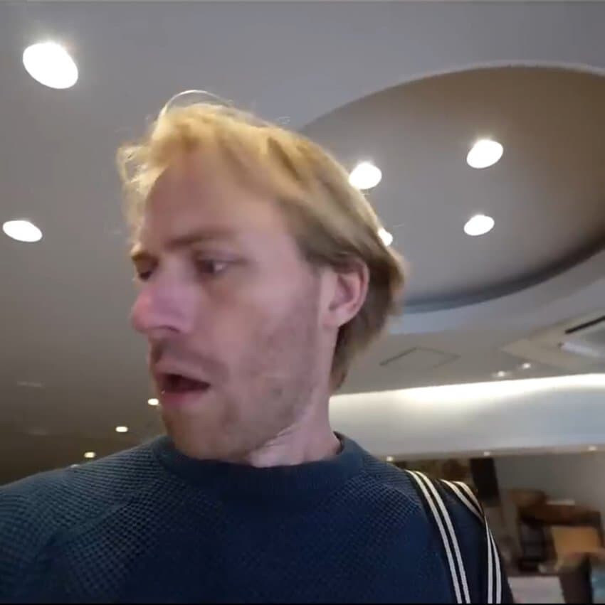 일본여행가서 일본에게 단단히 실망한 독일인.jpg_7.jpg