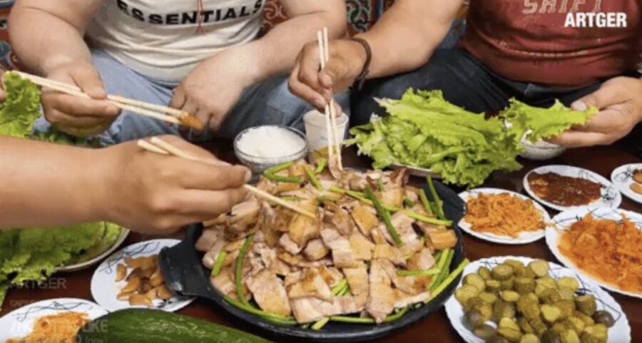 몽골에 수출된 삼겹살 문화 근황.jpg_2.png