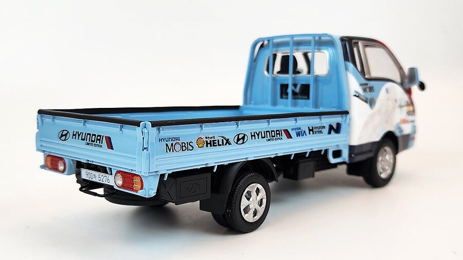 아카데미 1/24 현대 포터 N 스피뉴엘_10.jpg