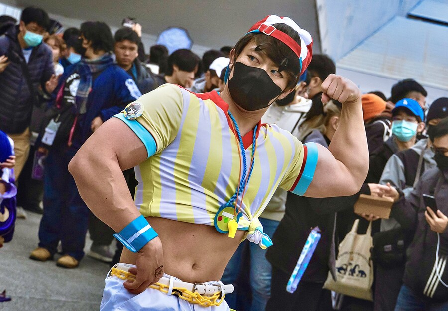 코미케서 스바루 코스프레보다 더 인기 많은 코스프레어_1.jpg