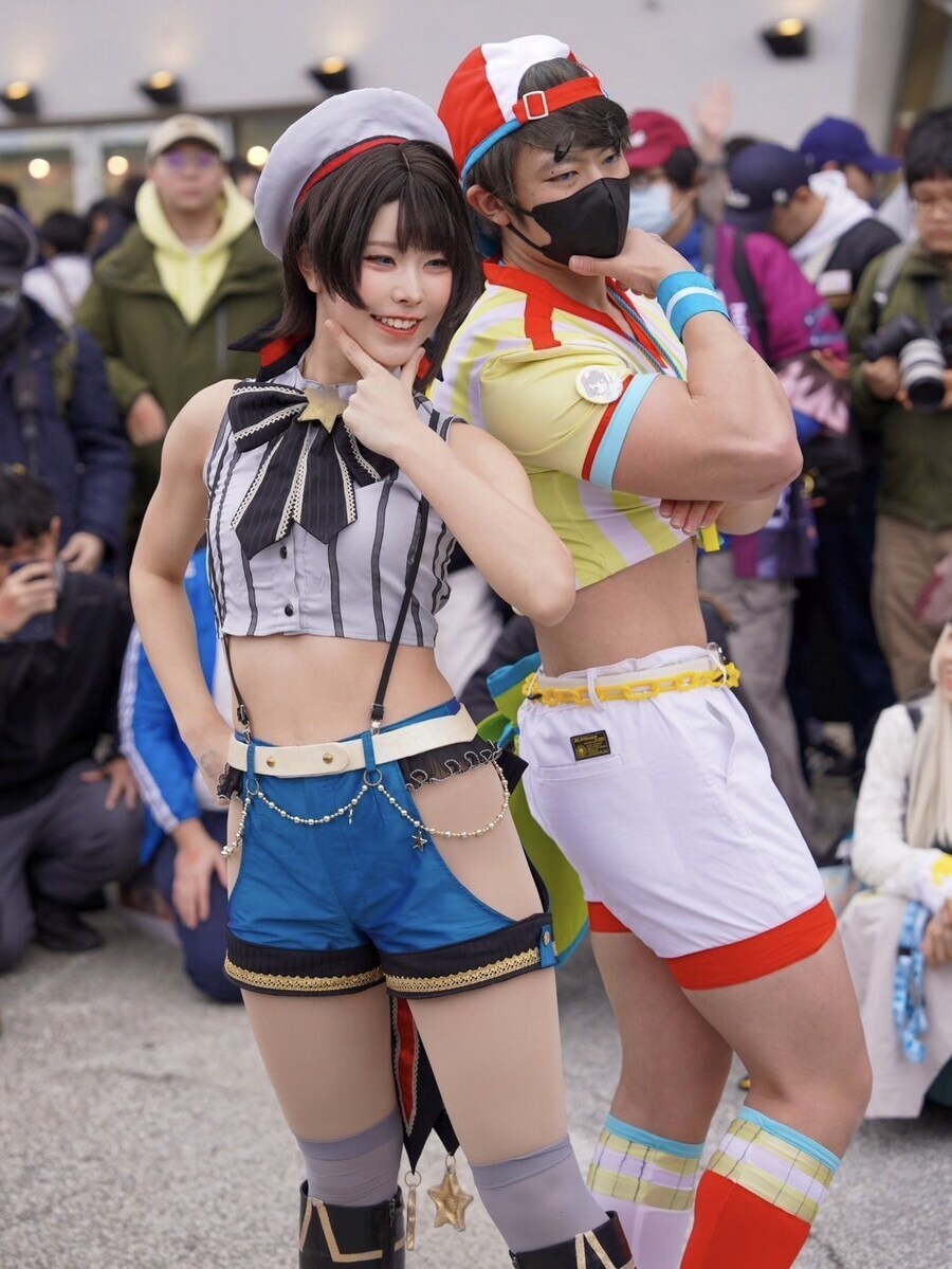 엄청나게 주목받은 버튜버 코스프레_2.jpg