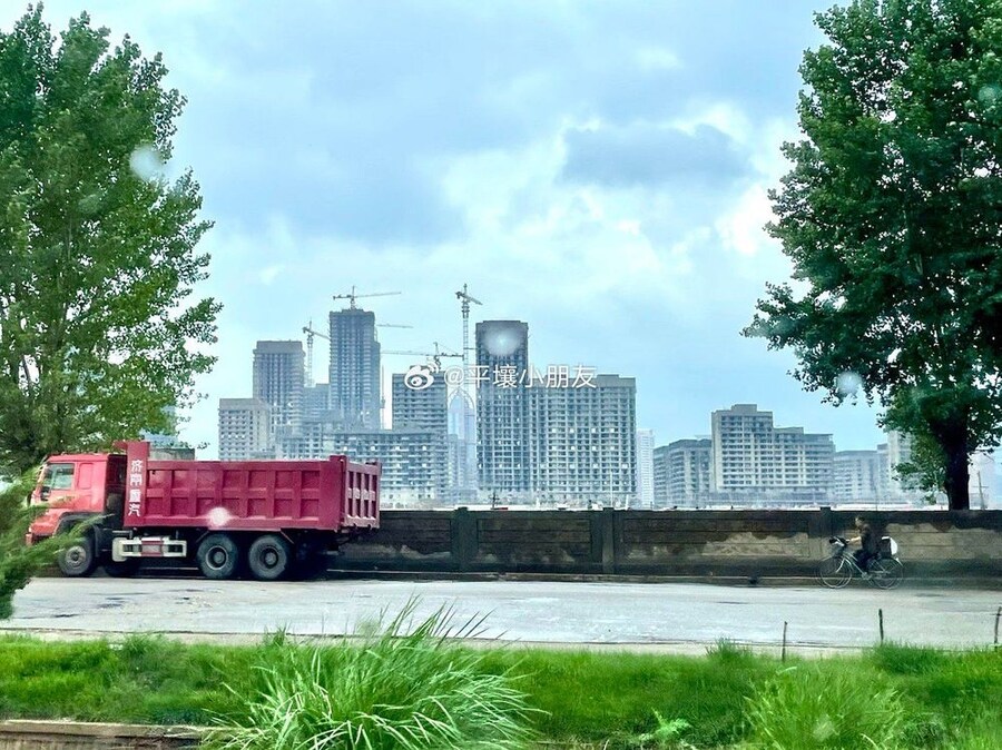 요즘 평양에서 짓고 있는 화성 신도시 근황.jpg_3.jpg