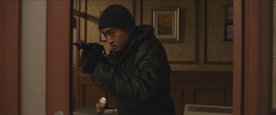 영화 강철비에서 처음 묘사된 총기 기능_1.jpg