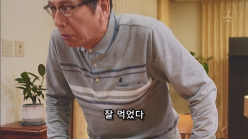 퇴직한 아버지에게 파이널 판타시를 시키는 아들_4.jpg