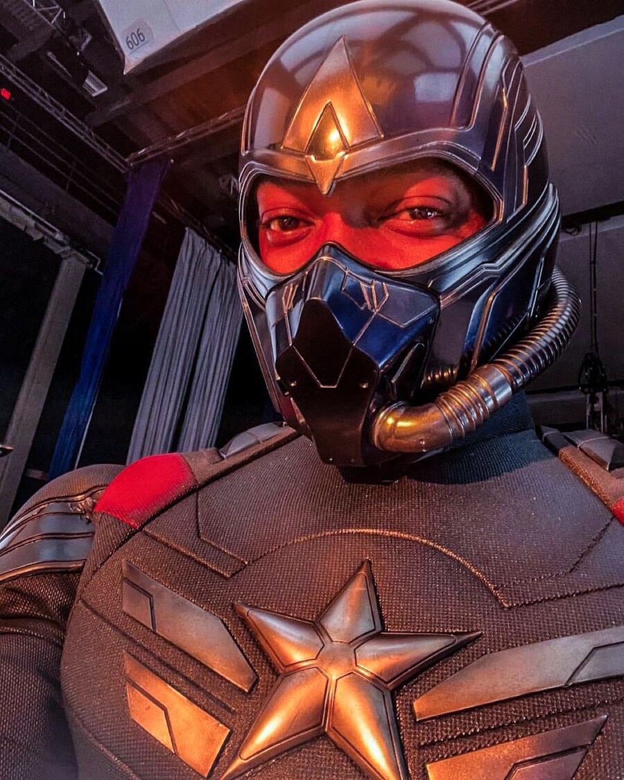 MCU) 얼굴을 가려도 그의 표정이 보여요..._1.jpg