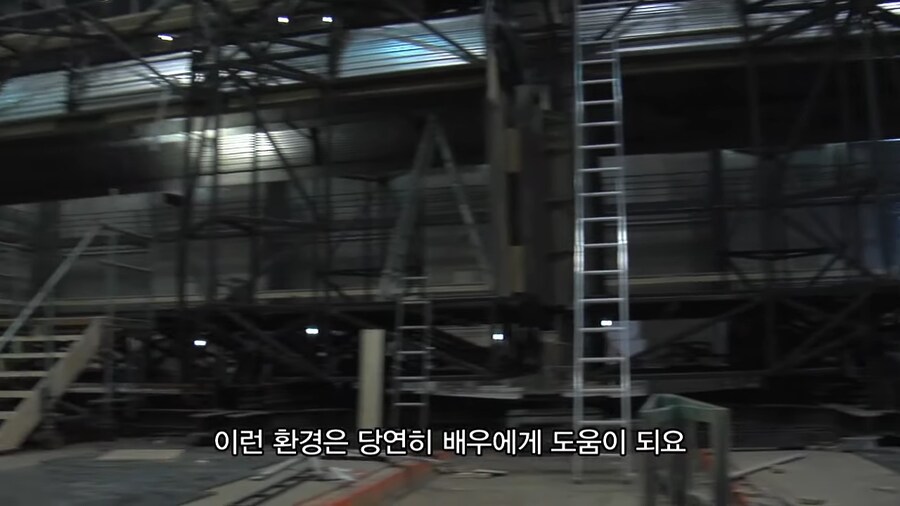 설국열차 제작에 있어서 가장 큰 숙제였던것_10.png