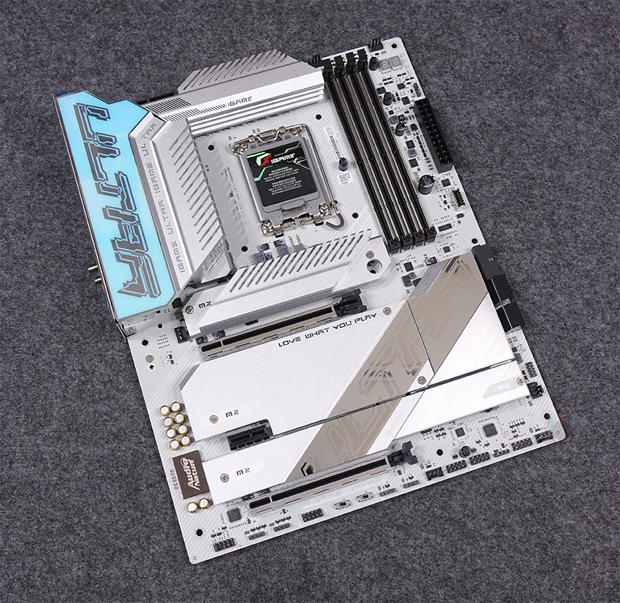 컬러풀 브랜드를 잘 표현한 Z890 메인보드!-컬러풀 iGame Z890 울트라_22.jpg