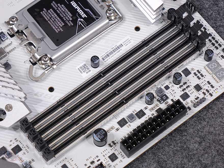 컬러풀 브랜드를 잘 표현한 Z890 메인보드!-컬러풀 iGame Z890 울트라_30.jpg