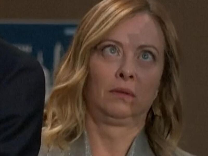 이탈리아 총리는 ㄹㅇ 개싸이코같은련이다_1.png