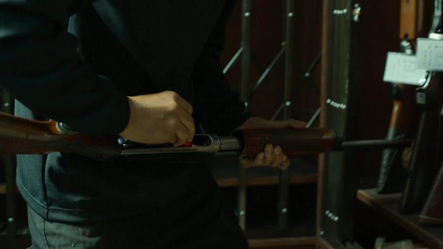 한국 좀비물에서 총을 구할때 가까운 경찰서를 터는 이유_5.jpg