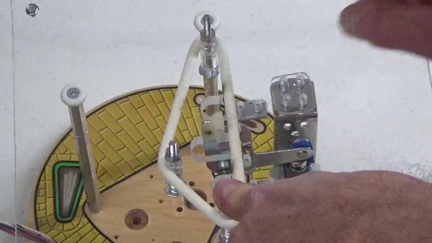 역사)아날로그 아케이드 게임의 전설 핀볼의 역사_12.jpg