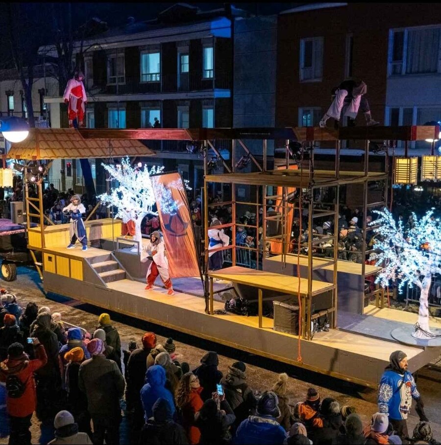 어쌔신크리드)퀘벡 윈터 퍼레이드 공연 현장_5.jpg