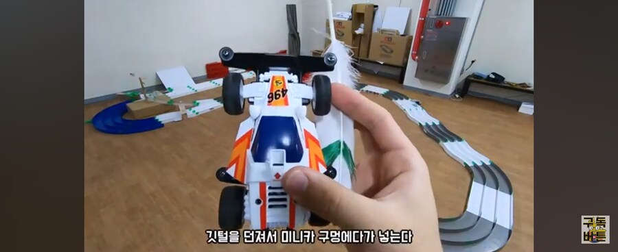 깃털 하나 꽂았다고 공기저항을 줄인다는게 말이 되냐?_14.jpg