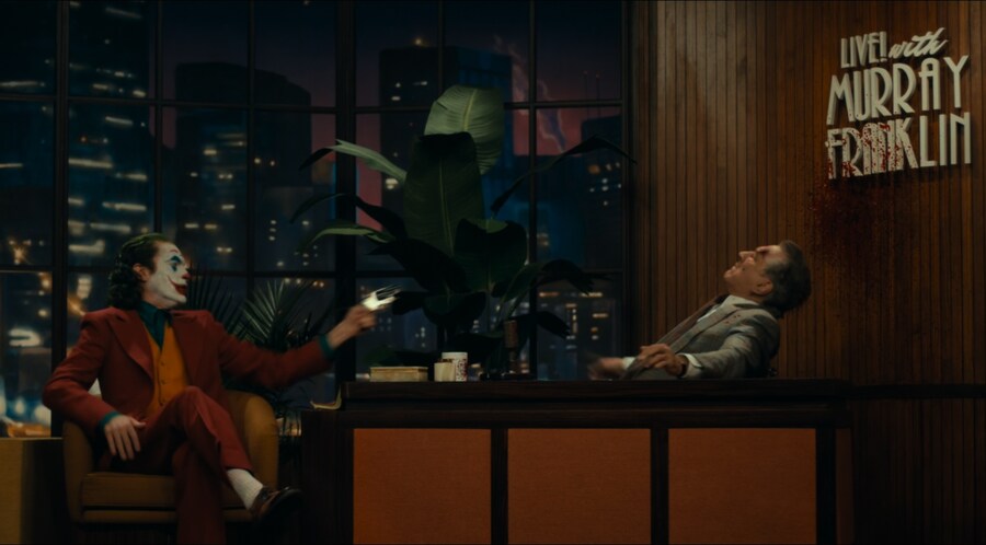 (조커) "왜 다들 이렇게 무례하죠?"_8.jpg