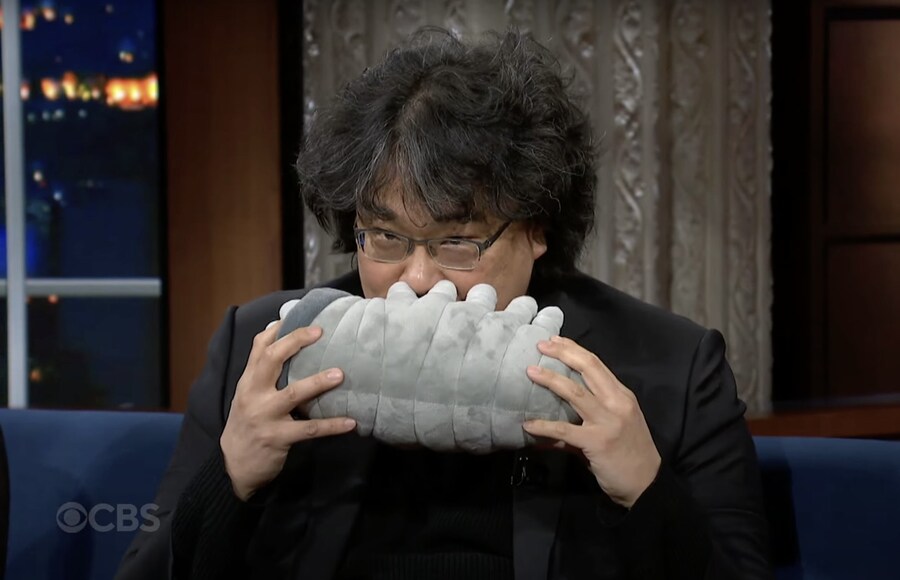 영화 홍보하는 봉준호 감독_2.jpg