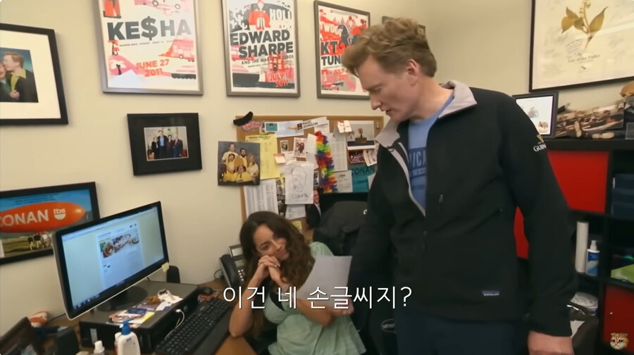 지금의 미국 정부 처럼 인원 감축을 하려고 했던 코난 오브라이언의 쇼_39.jpg