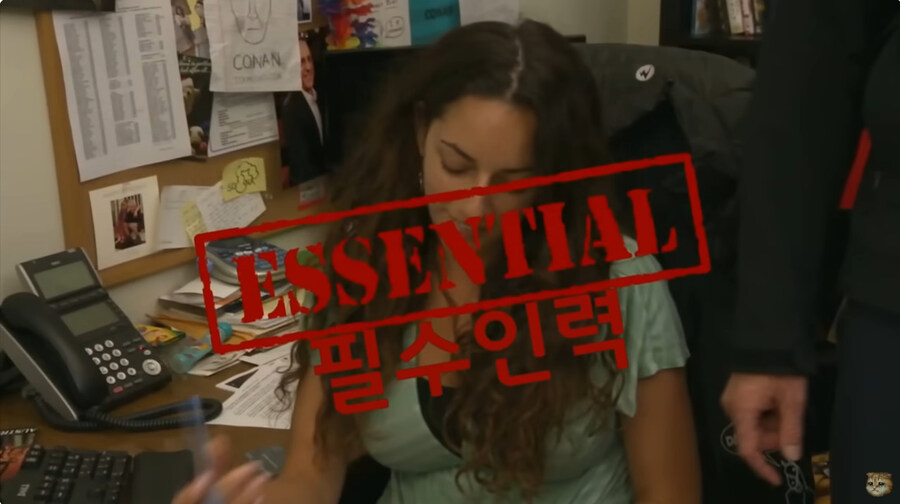 지금의 미국 정부 처럼 인원 감축을 하려고 했던 코난 오브라이언의 쇼_53.jpg